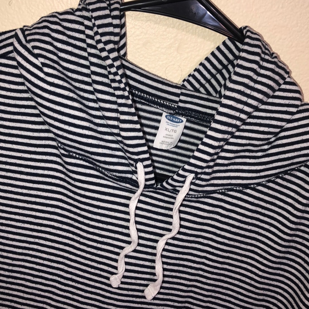 💙😍 Hoodie 💙😍 - Picture 2 of 4